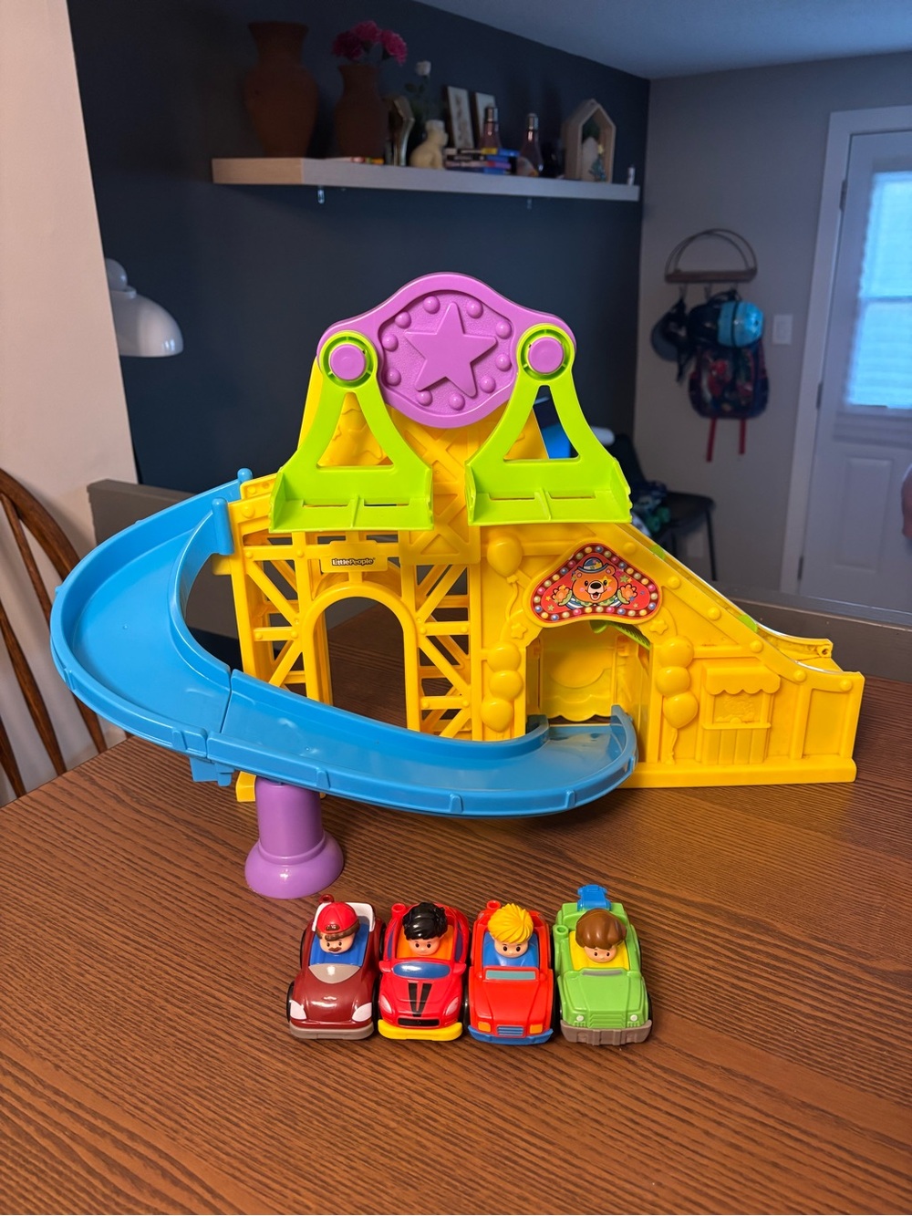 Fisher price little people wheelie roller coaster with 4 wheelies